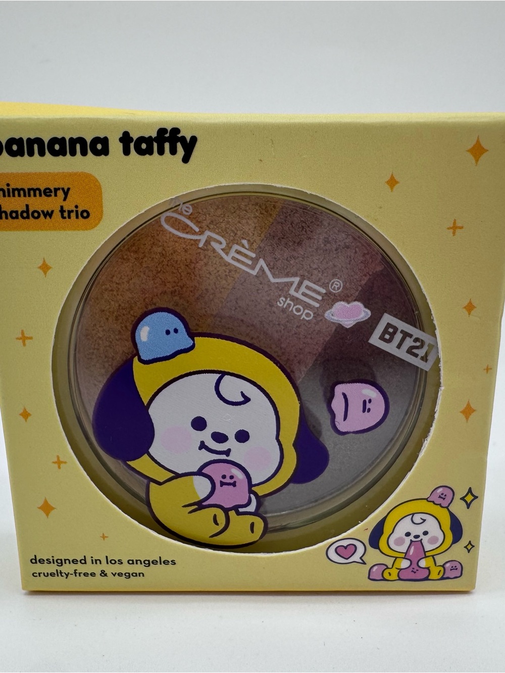 the CRÈME shop Banana Taffy Shimmery Shadow Trio — Gold, Pink, Brown - Picture 5 of 7